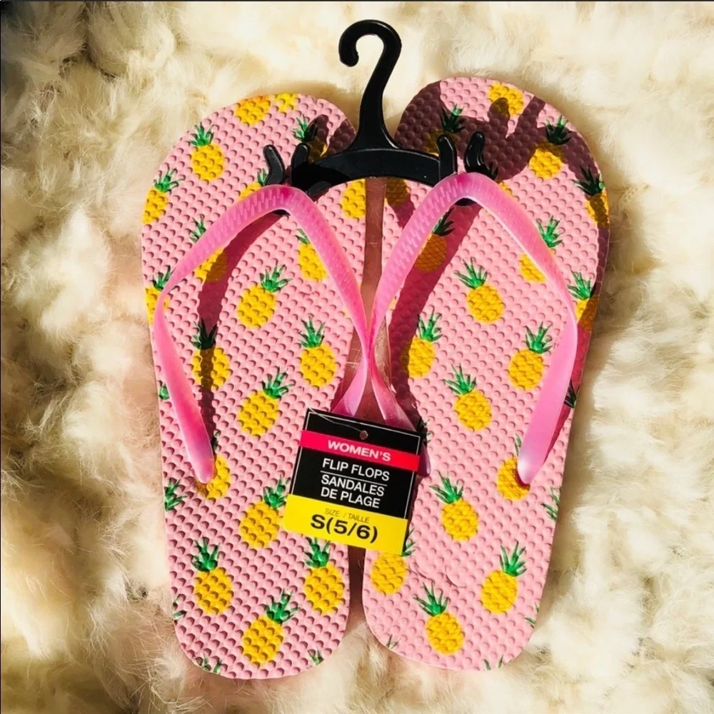 Pink Pineapple Beach Flip Flops Women’s Small 5/6
